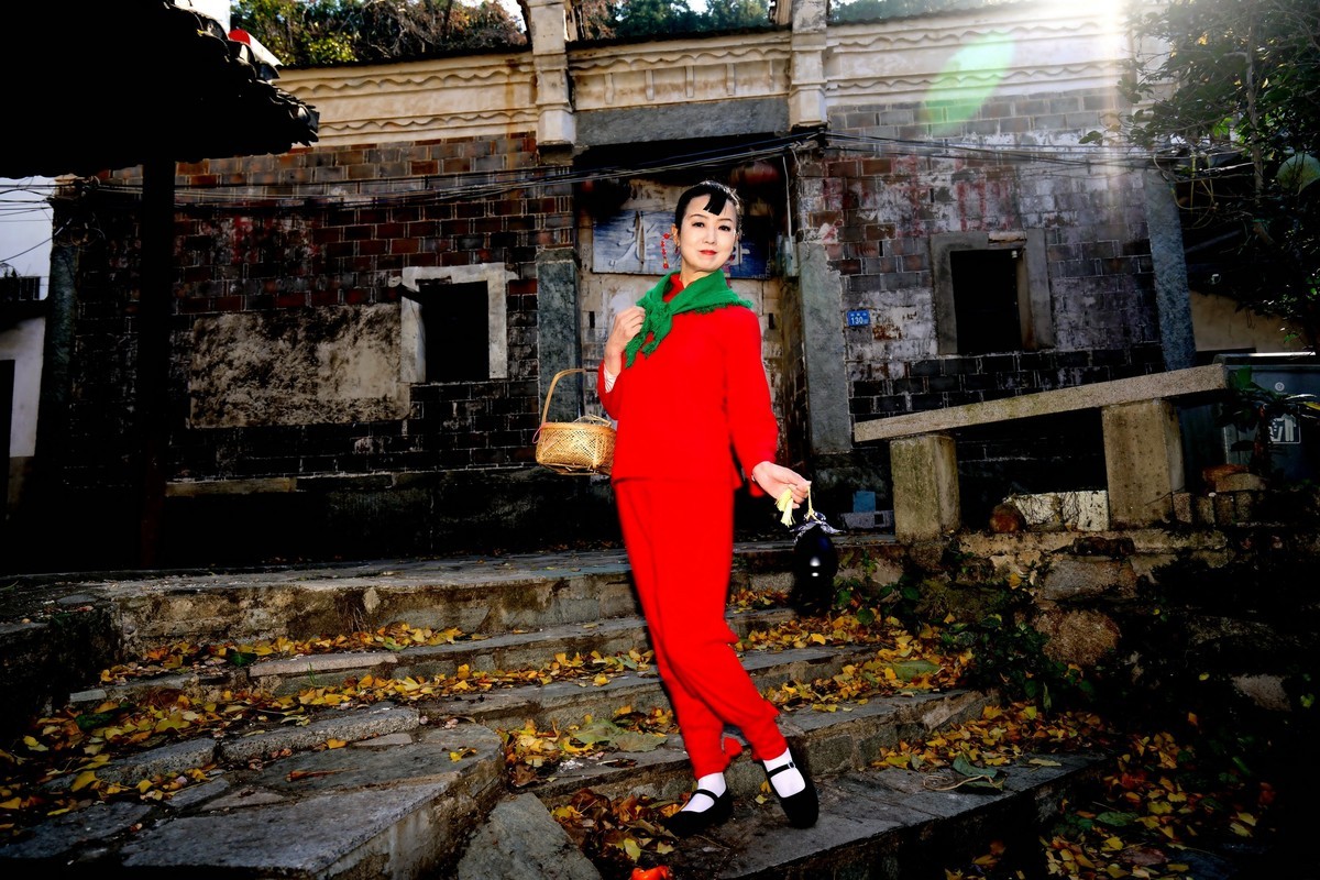 小山村的红衣村姑！