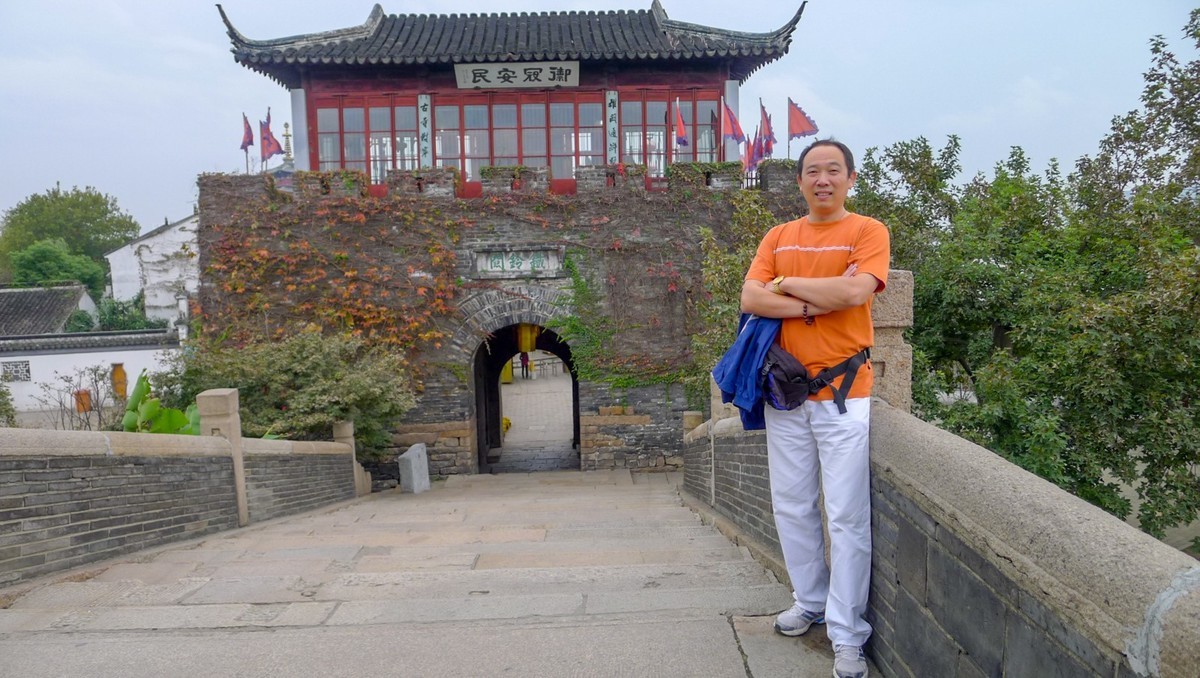 “枫桥”留影（苏州）