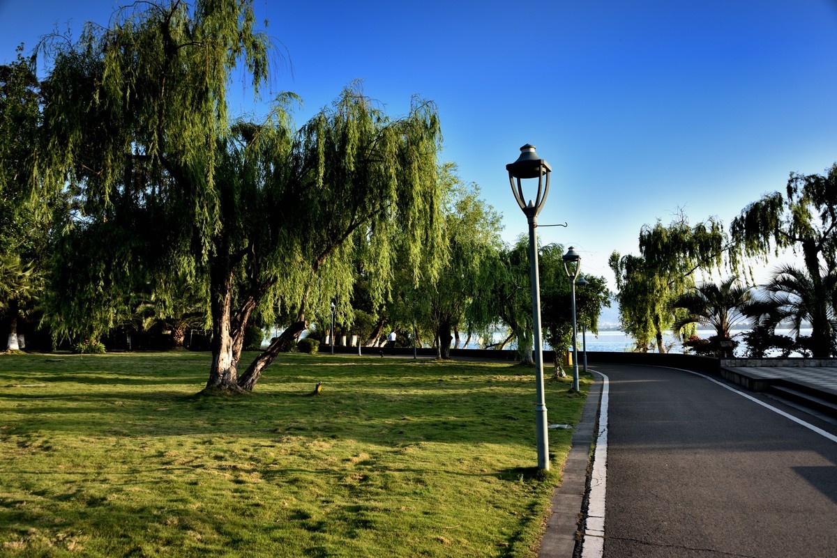 邛海湖畔【13】