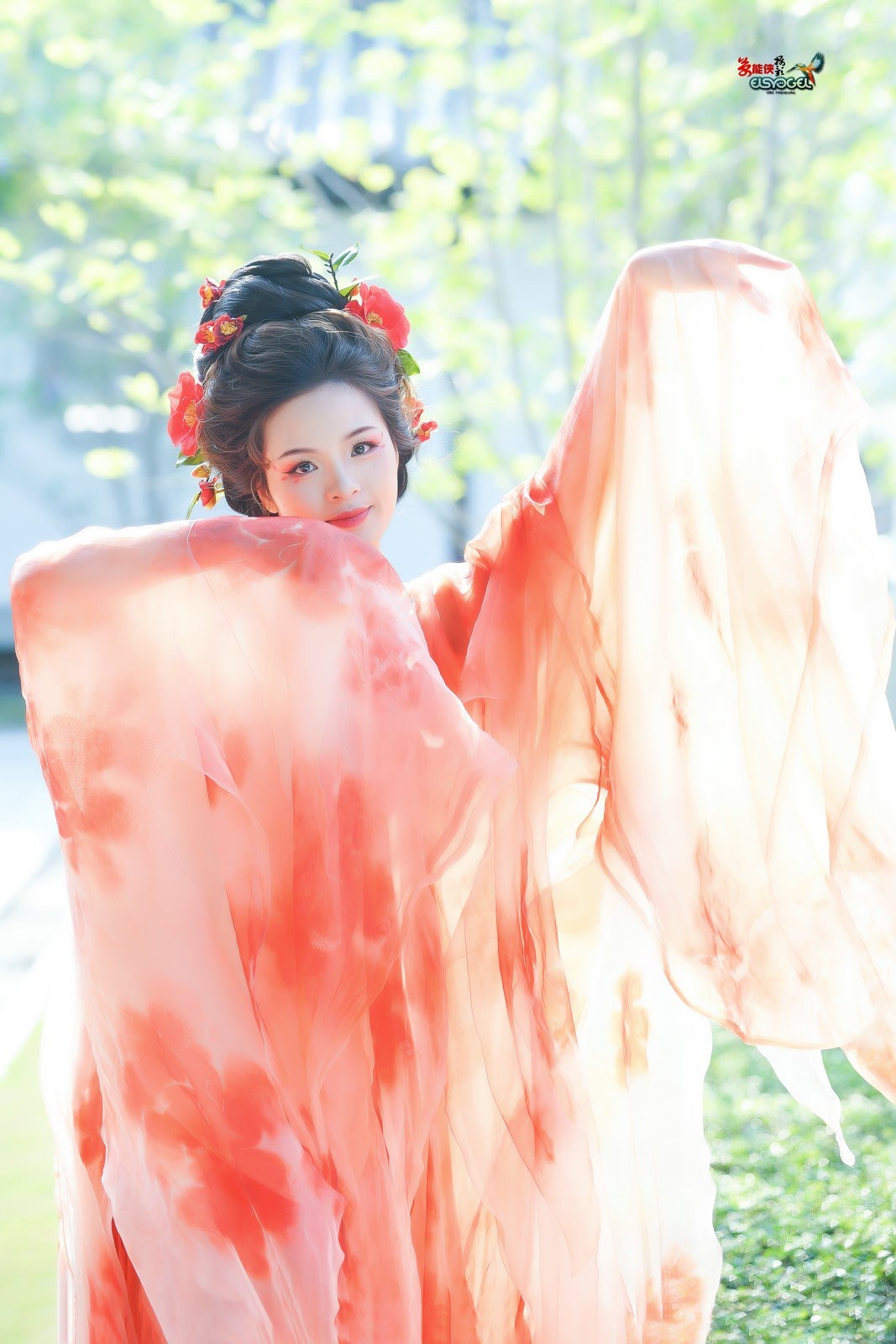 【红衣少女】---芳芳