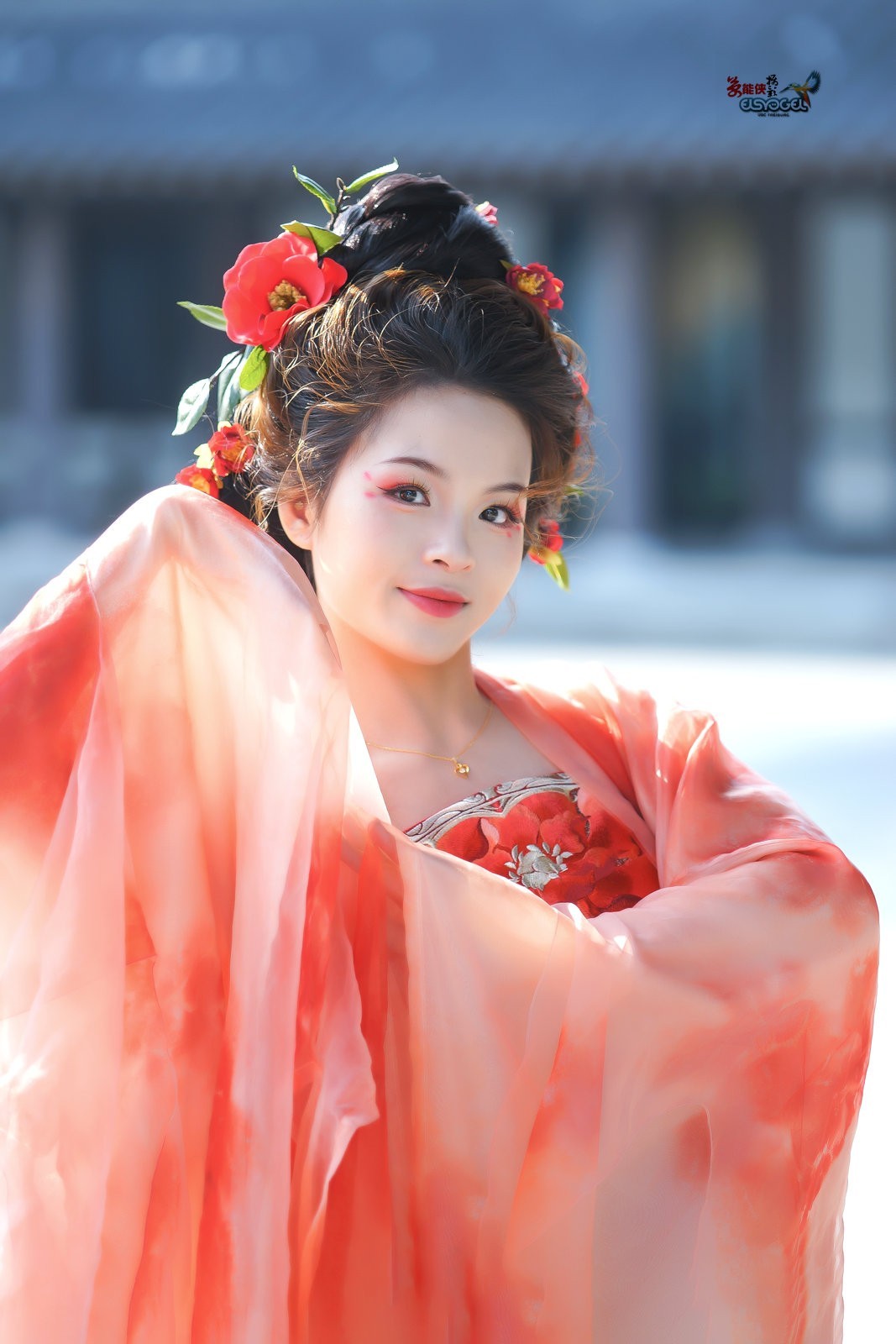 【红衣少女】---芳芳