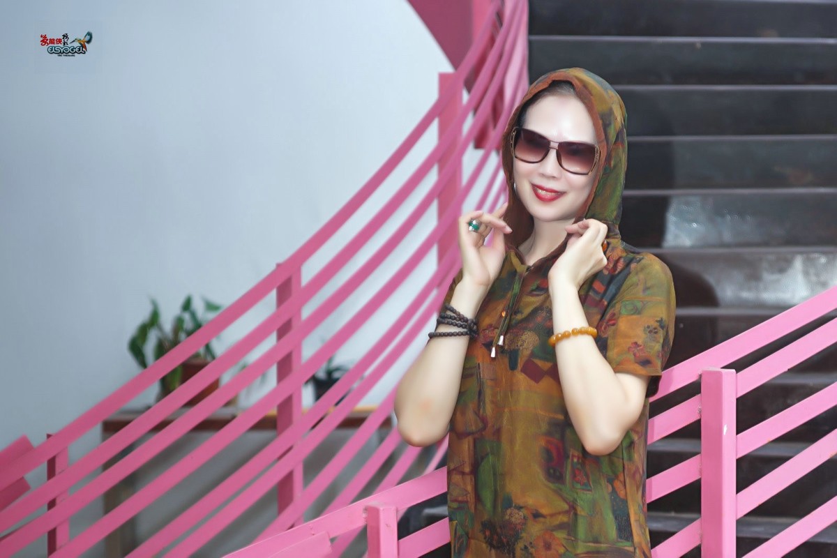 【创意园时尚美女】---文文