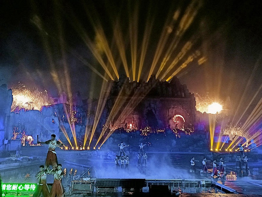 《不老松：纪实摄影》【大美河山系列报導】晋豫游摄：六尺巷打铁花！ (8)