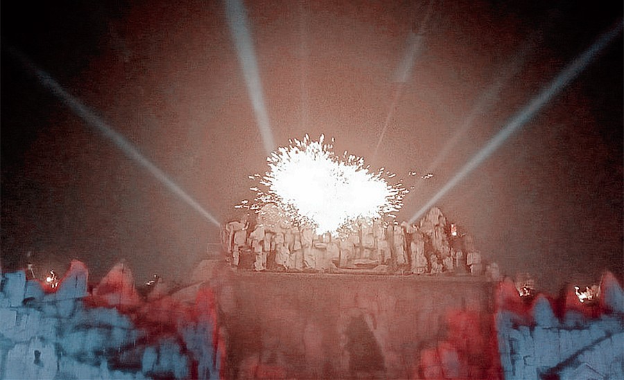 《不老松：纪实摄影》【大美河山系列报導】晋豫游摄：六尺巷打铁花！ (8)