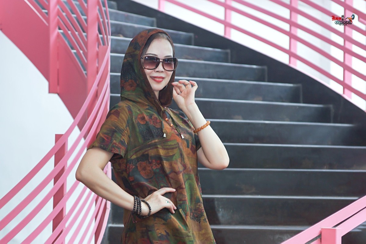 【创意园时尚美女】---文文