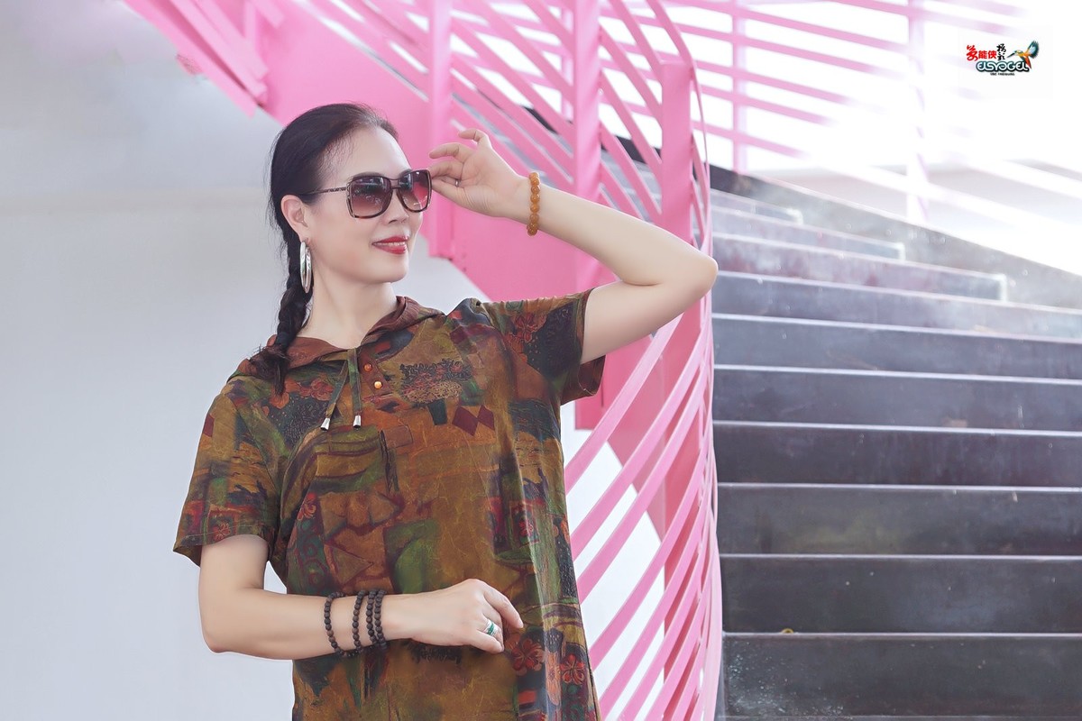 【创意园时尚美女】---文文