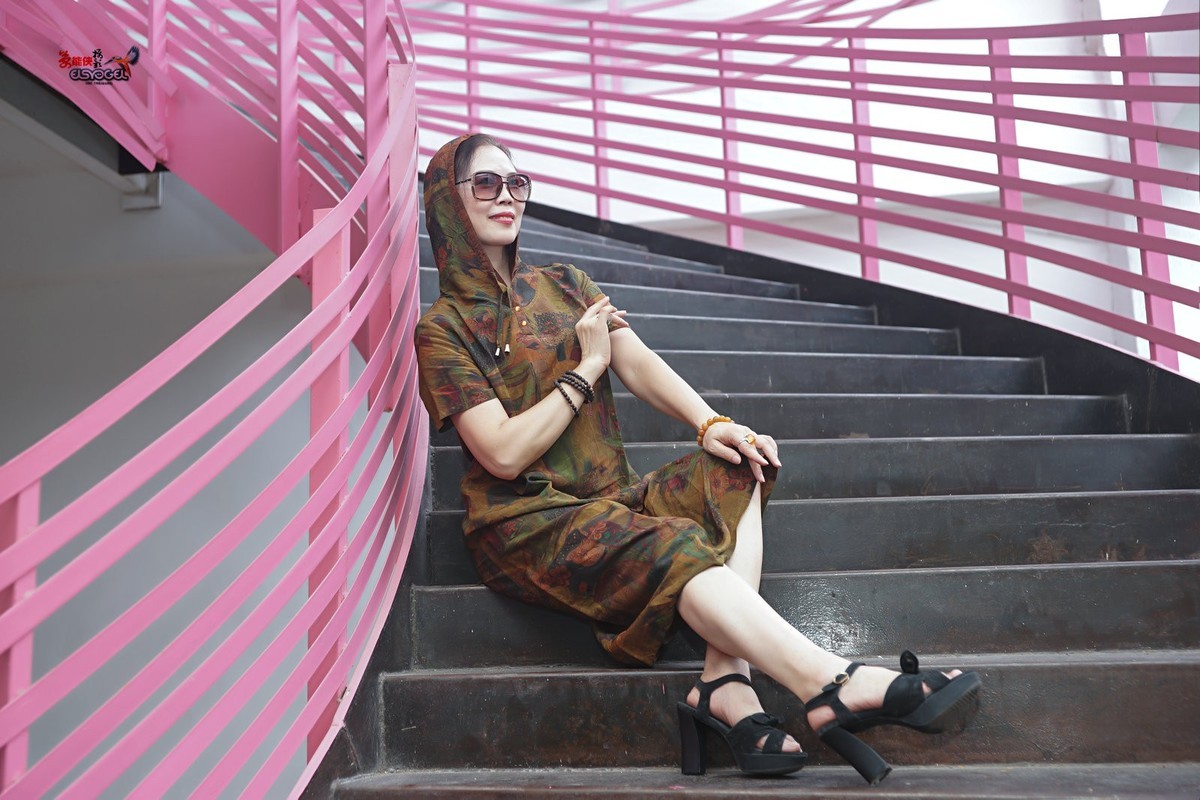 【创意园时尚美女】---文文