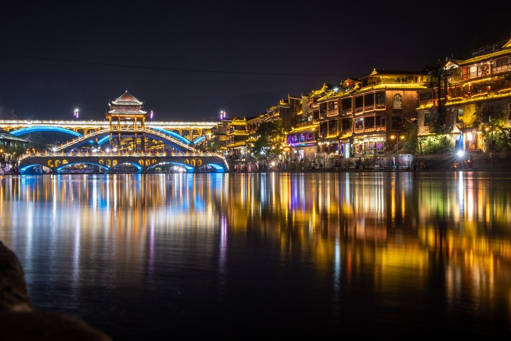 凤凰古城夜色美