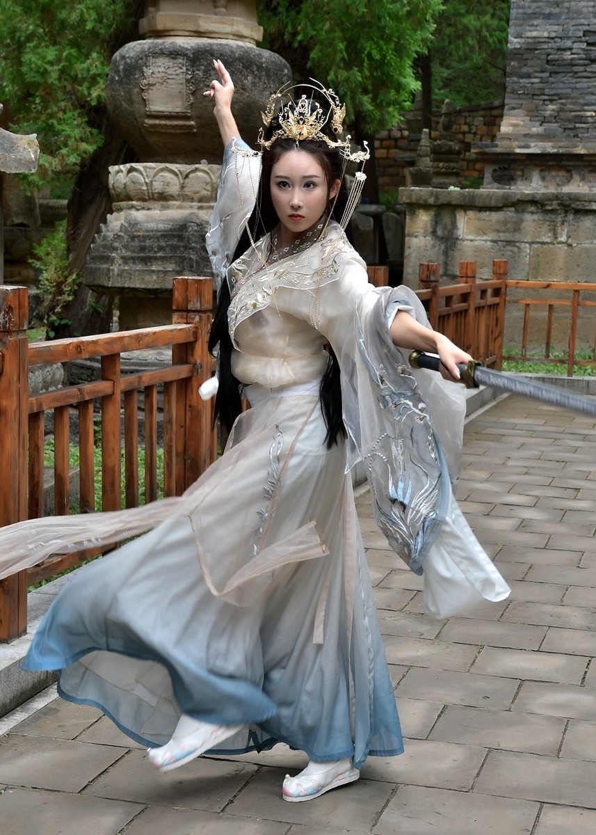 【视觉光影】 灵 岩 侠 女 （22）