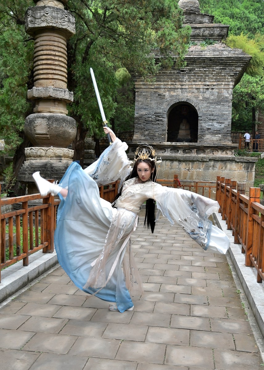 【视觉光影】 灵 岩 侠 女 （22）