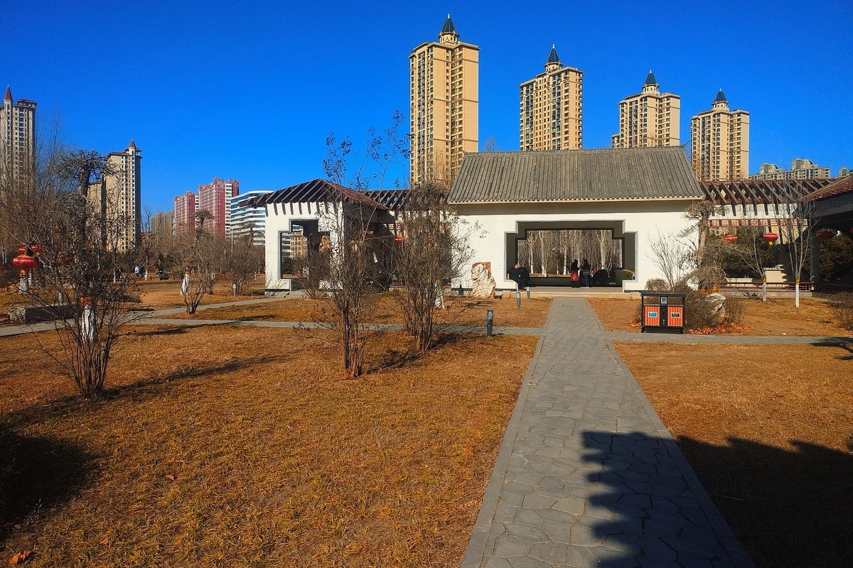 初春·昆仑公园