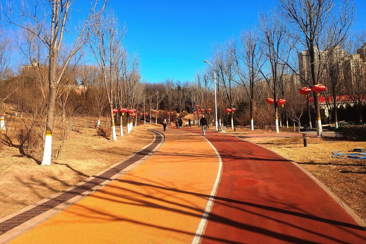 初春·昆仑公园