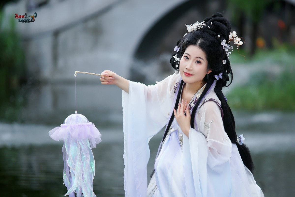 【碧波仙子】---似海