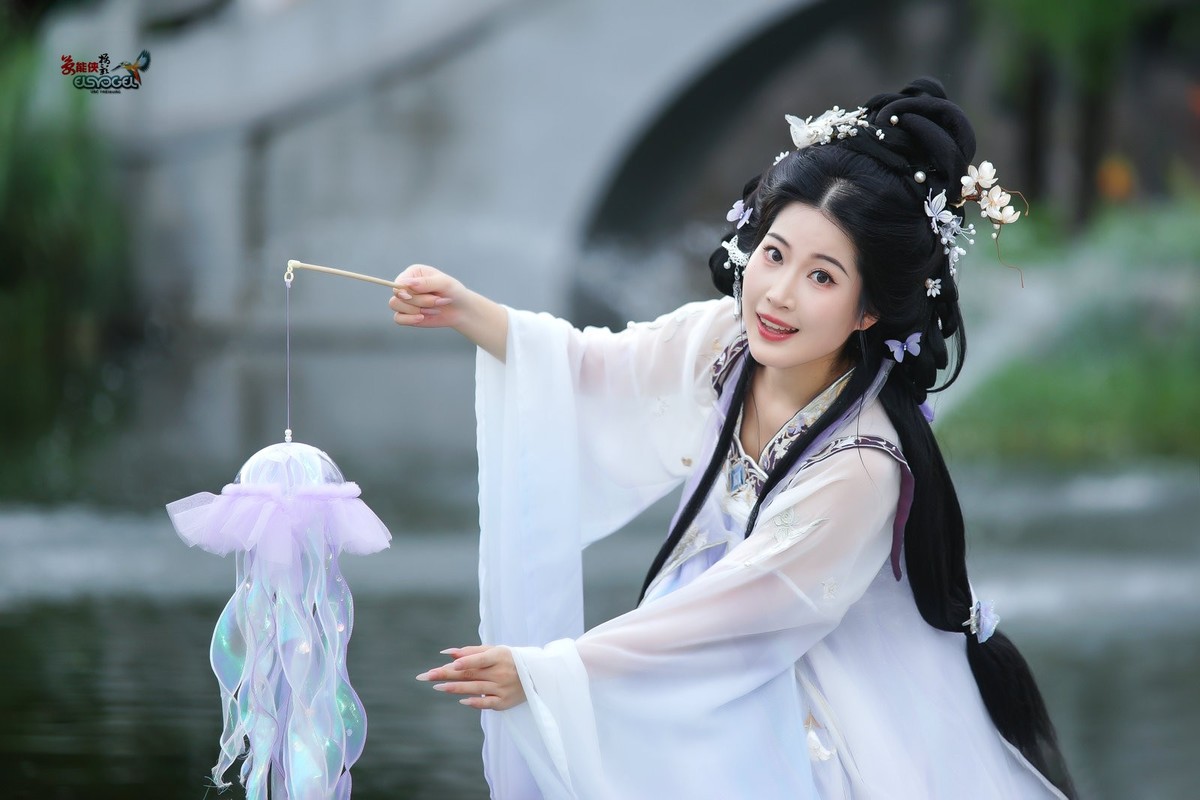 【碧波仙子】---似海