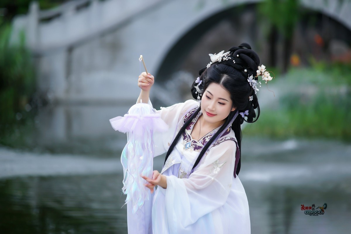 【碧波仙子】---似海