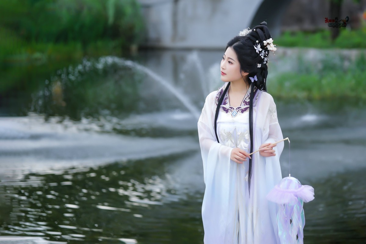 【碧波仙子】---似海