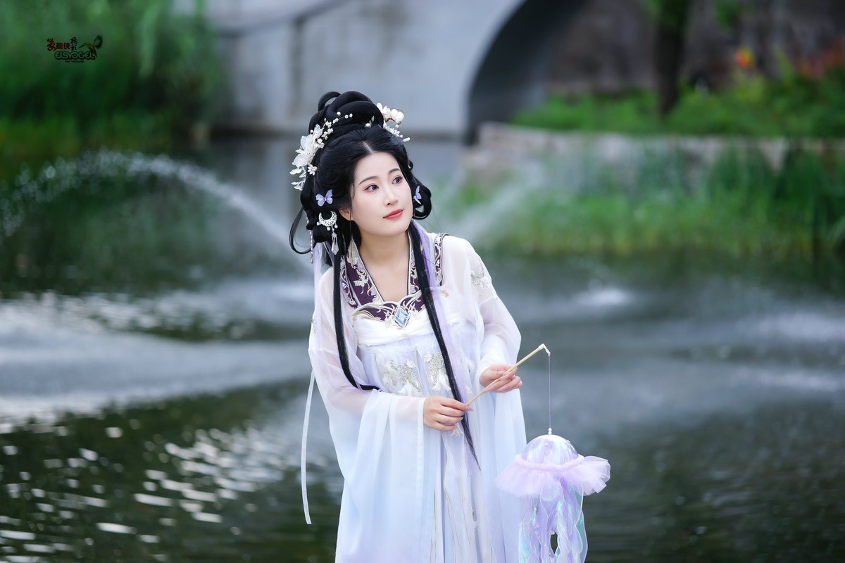 【碧波仙子】---似海