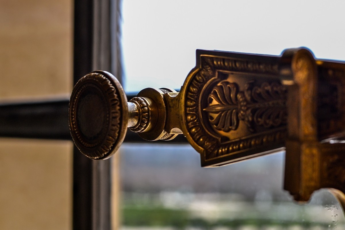 “法尔赛宫”留影--祝师友新年快乐！！！