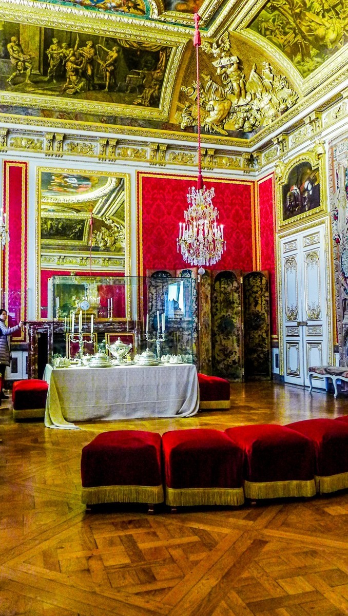 “法尔赛宫”留影--祝师友新年快乐！！！