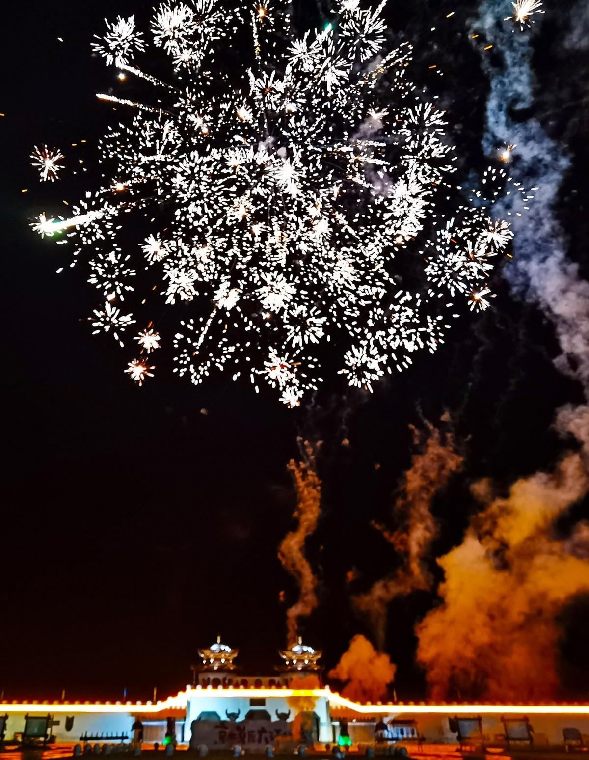 宫门推开草原史！在海留图湿地感受蒙元文化