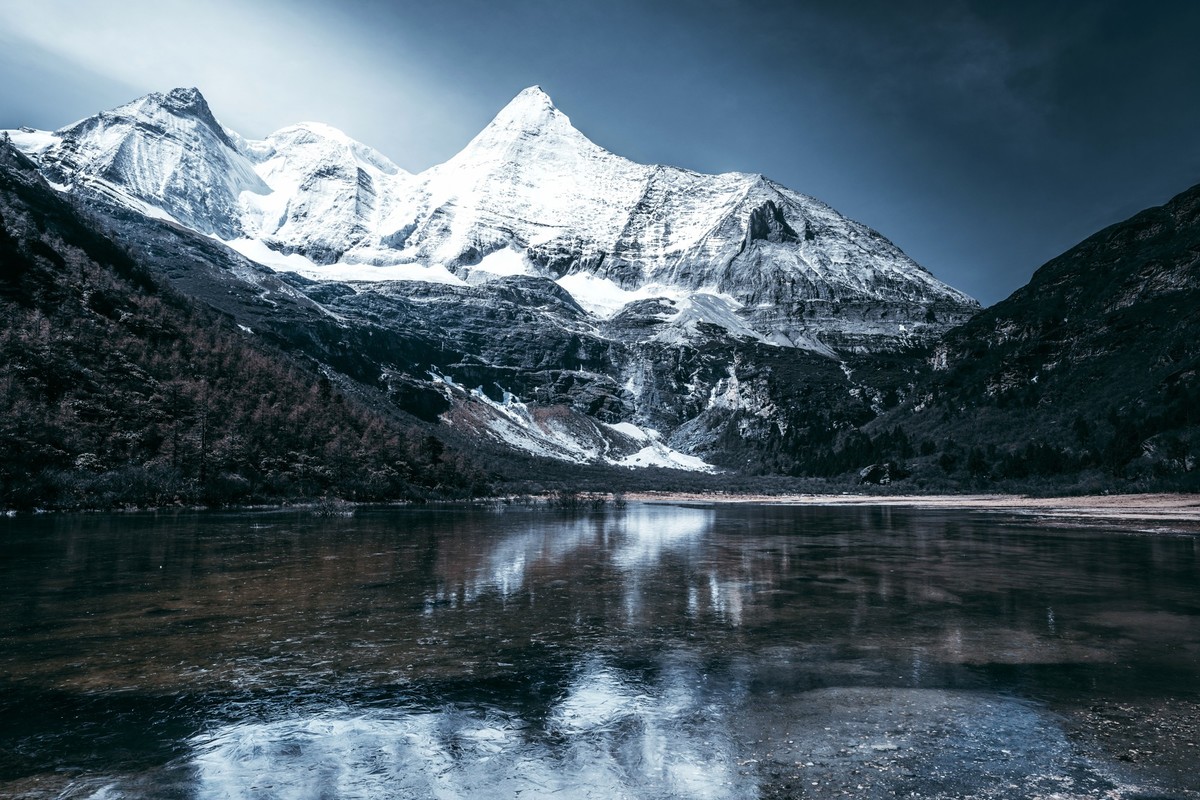 带上心爱的Z7II跋山涉水