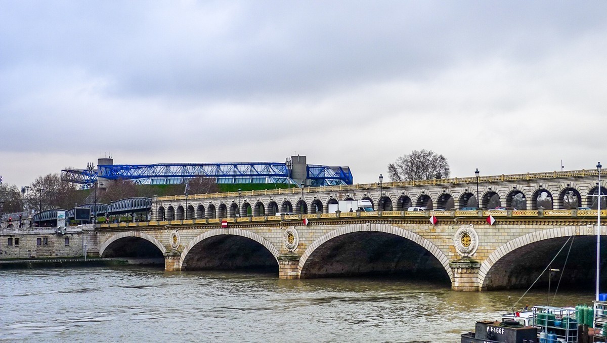 冬日之“塞纳河”（巴黎）--祝师友新年快乐！！！