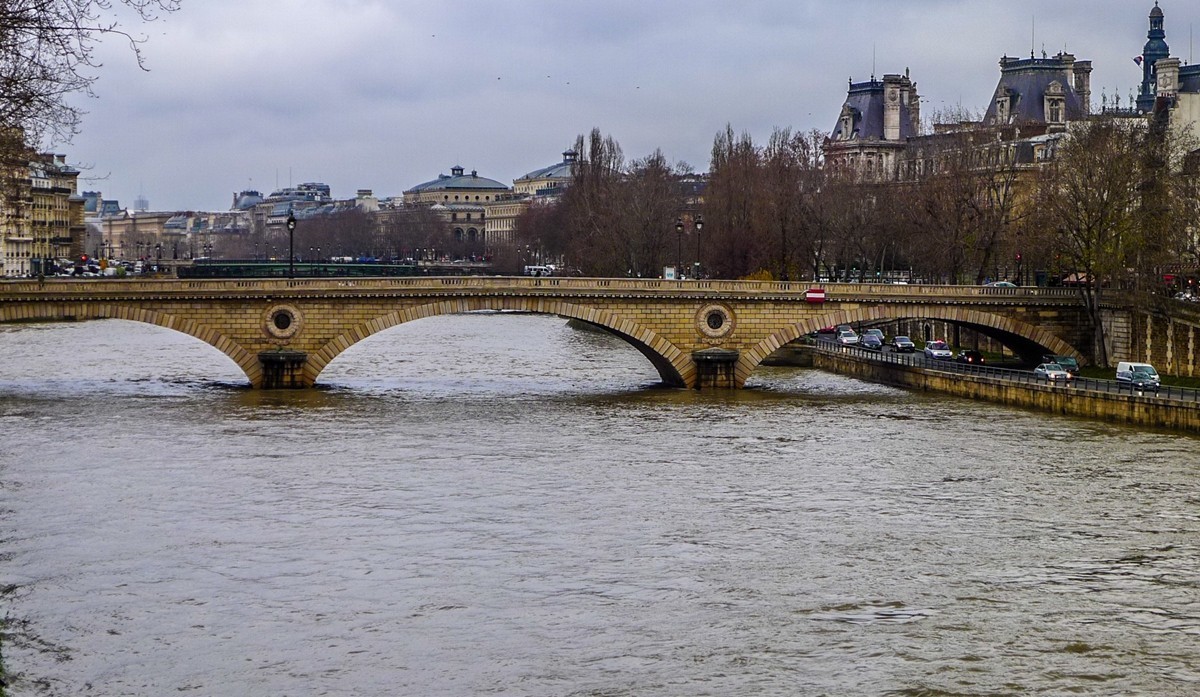 冬日之“塞纳河”（巴黎）--祝师友新年快乐！！！