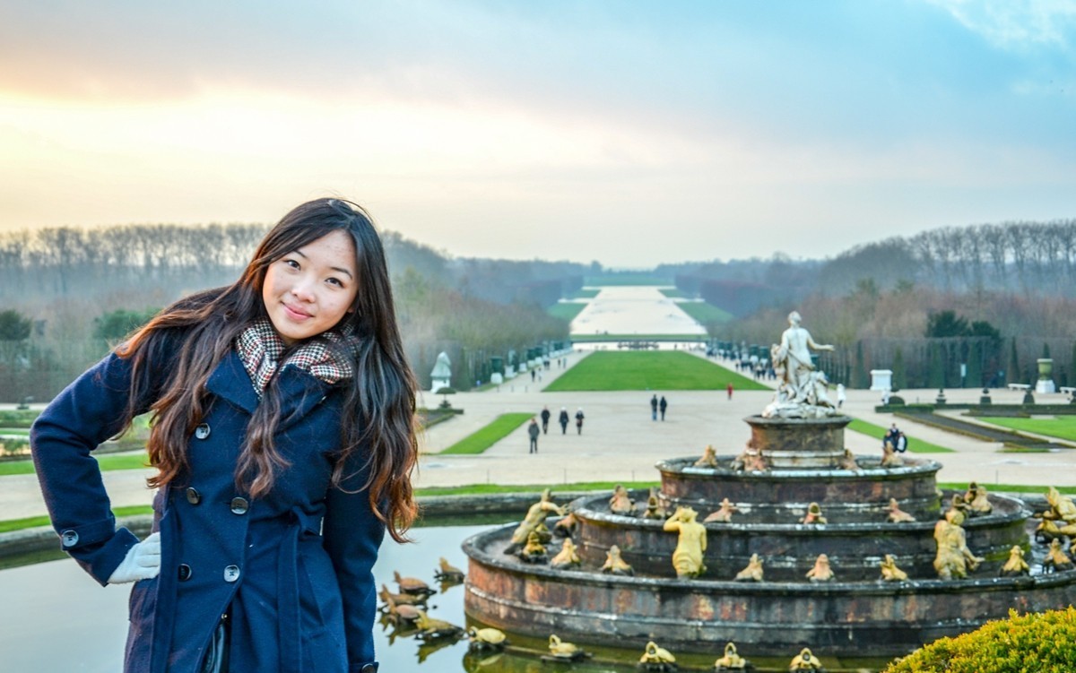 “法尔赛宫”留影--祝师友新年快乐！！！