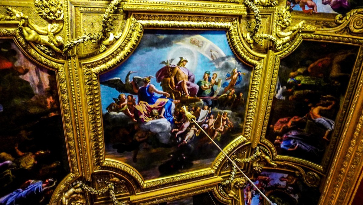 “法尔赛宫”留影--祝师友新年快乐！！！