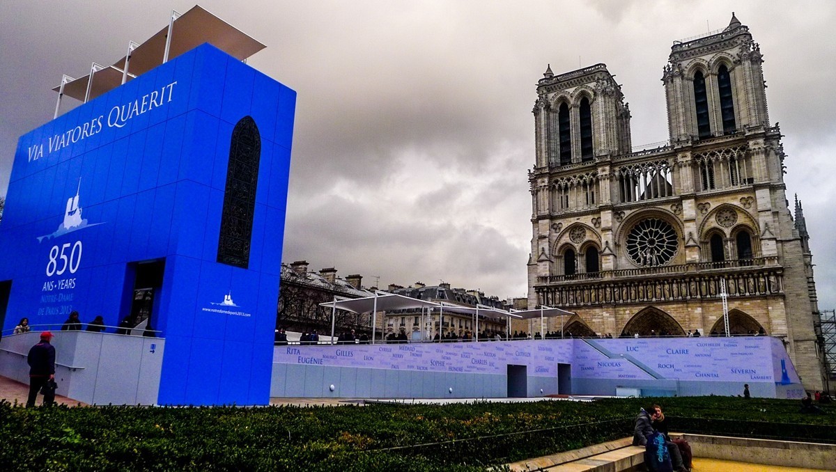 “巴黎圣母院”记忆--祝师友新年快乐！！！