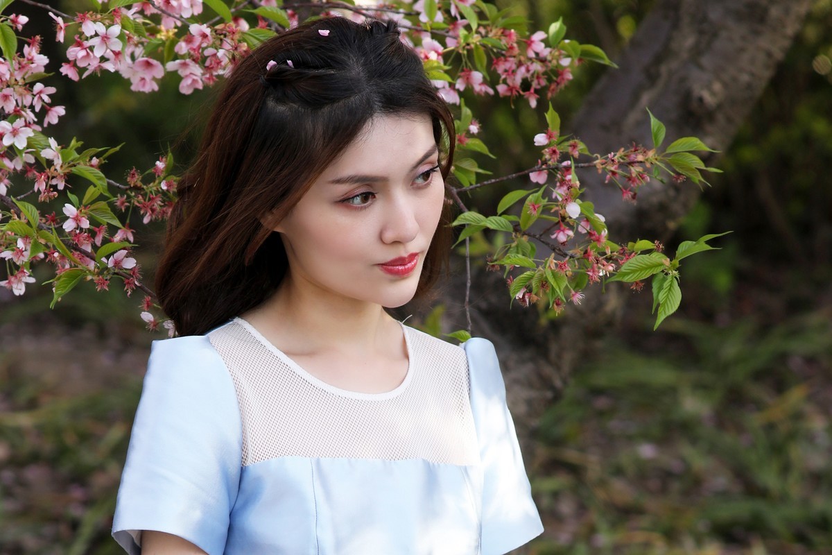有点混血（试用 PT Portrait）樱花树旁留个影系列06
