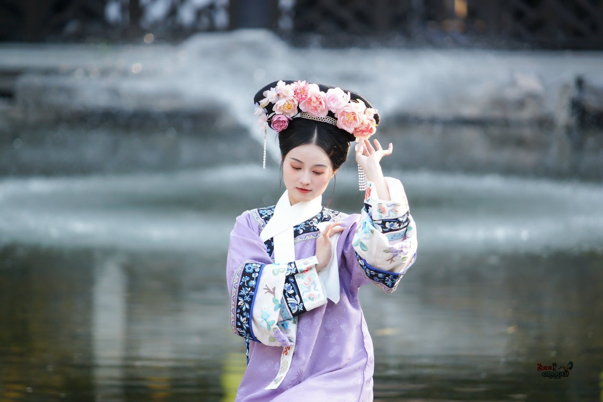 【紫禁城格格美女】---沛阳