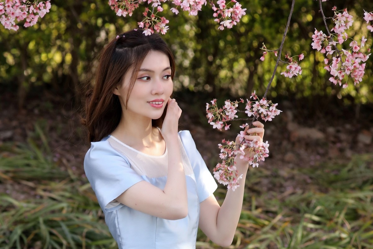有点混血（试用 PT Portrait）樱花树旁留个影系列06