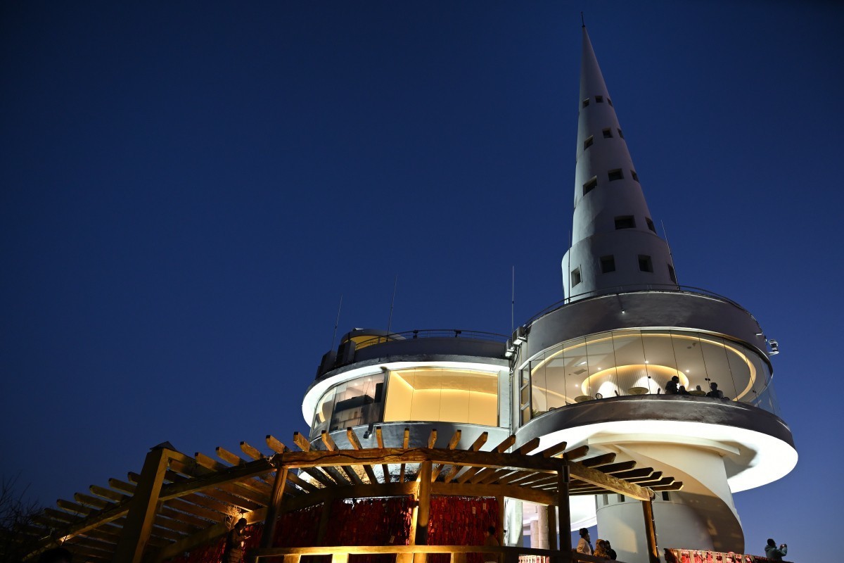 大连莲花山俯瞰星海湾大桥