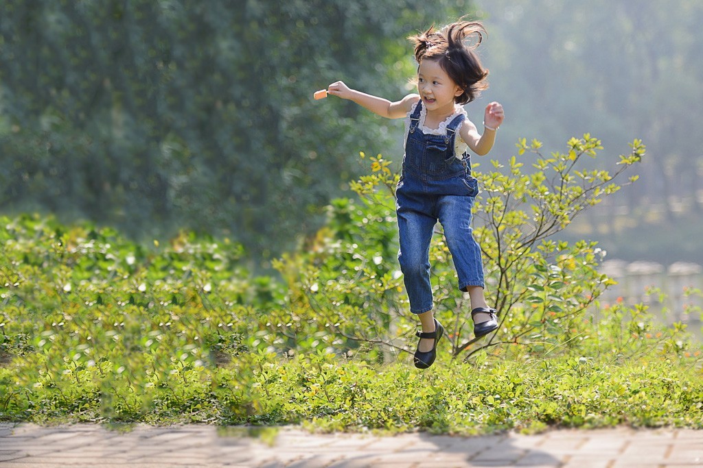 【快乐的小女童】1