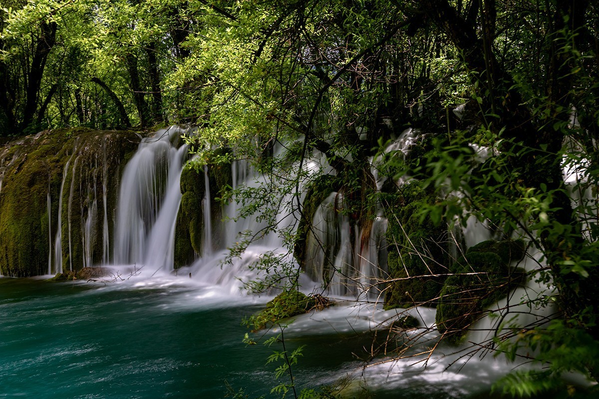 流光溢彩九寨沟