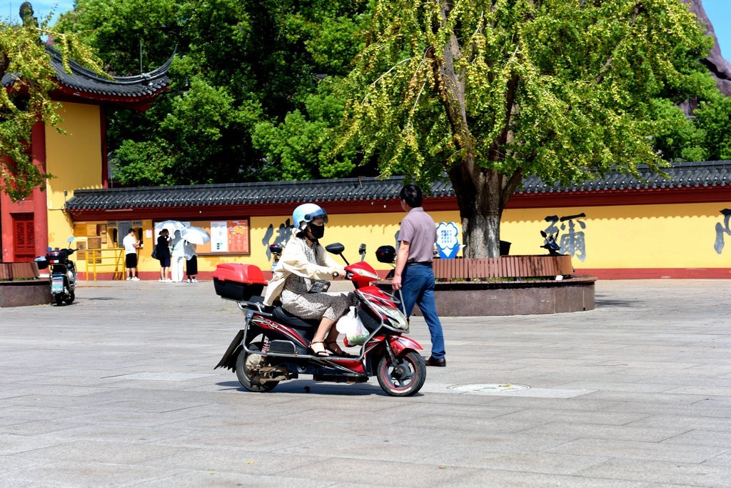 逍遥自在乐天真