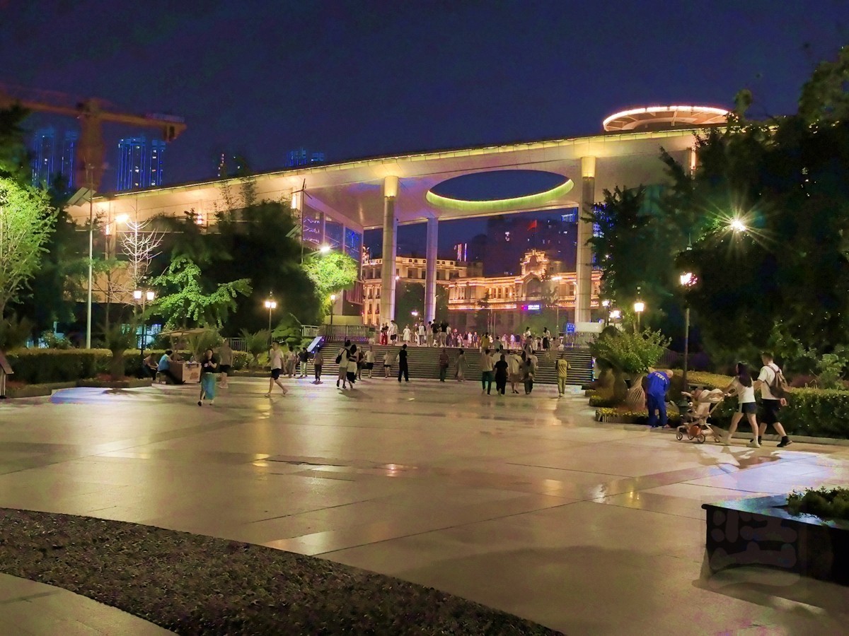 江畔黄昏2——武汉随笔