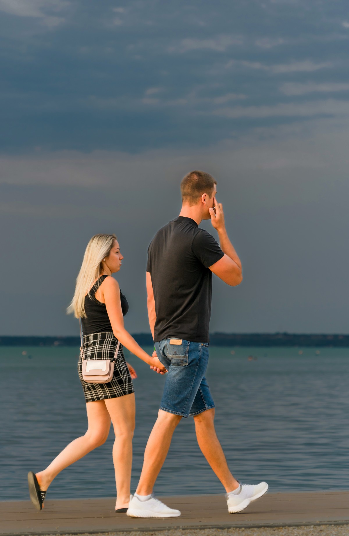 来也匆匆、去也匆匆