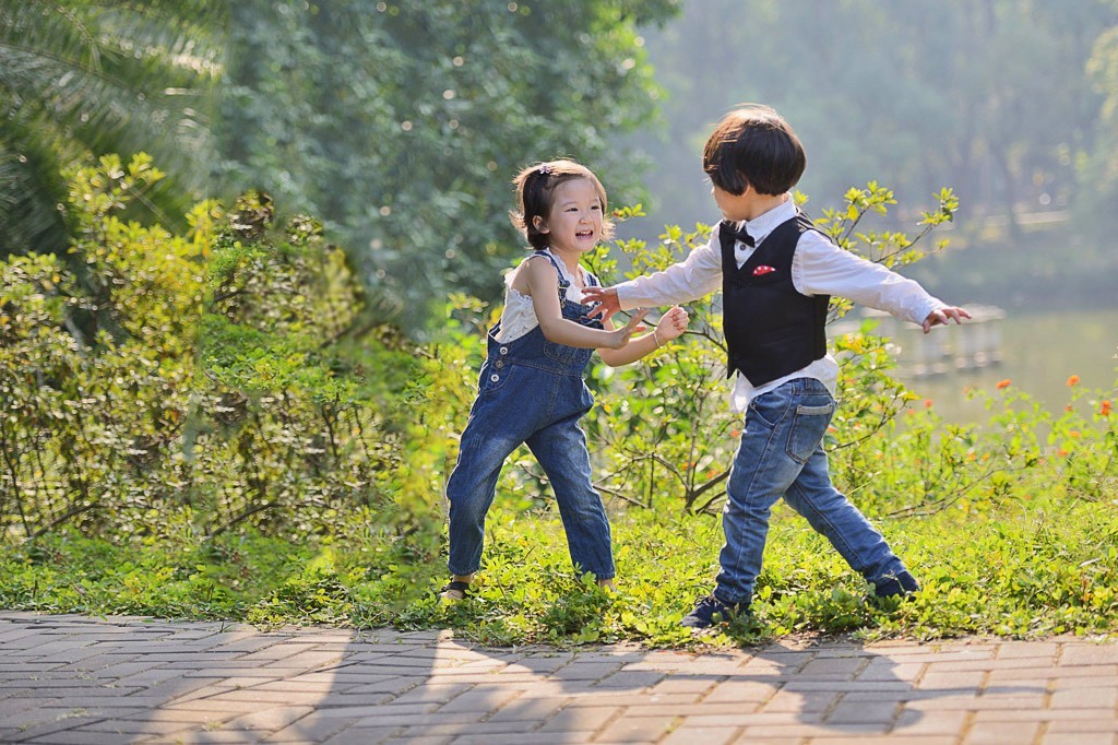 【快乐的小女童】1