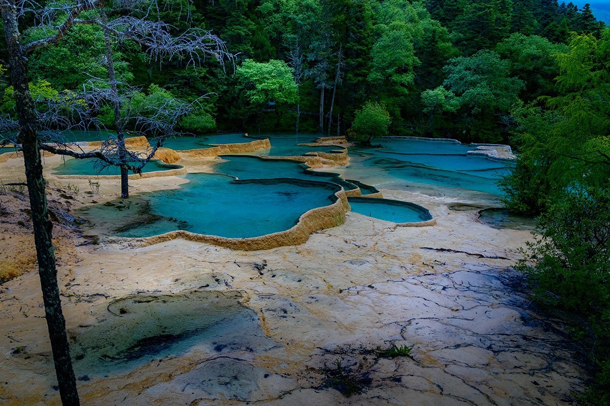 流光溢彩九寨沟