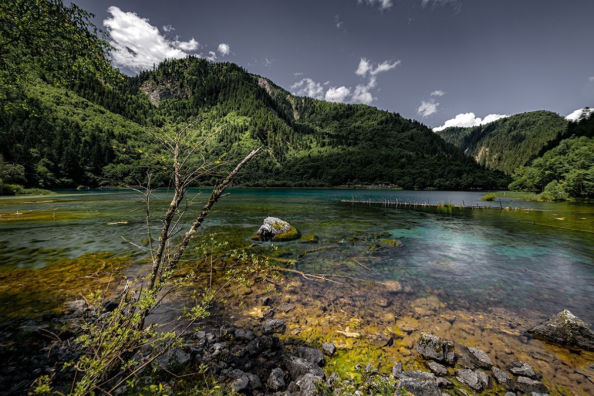 流光溢彩九寨沟