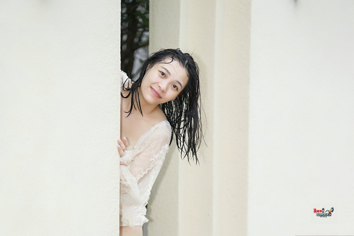 【新丰大风门泳装少女】---佳佳