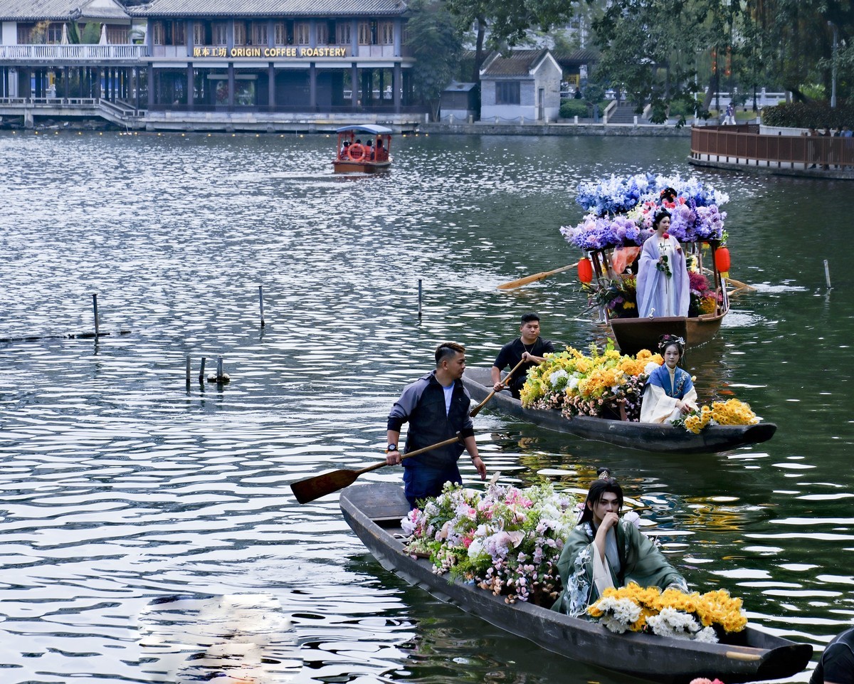 迎春水上花市（二）