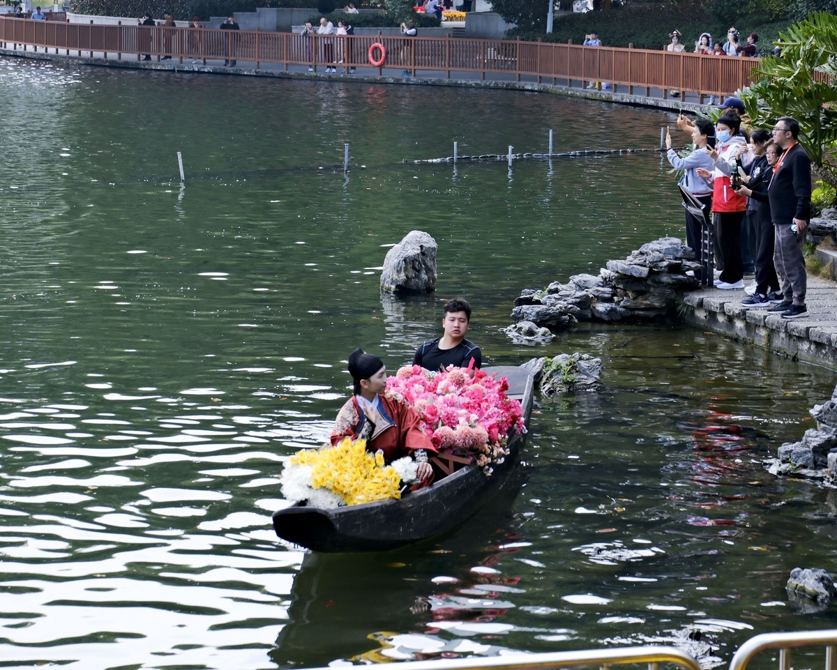 迎春水上花市（二）