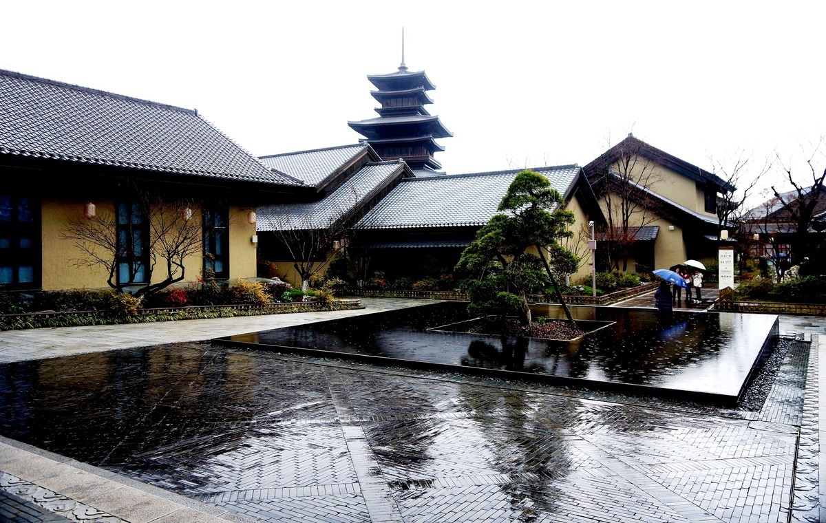 东山问梅山庄风光！