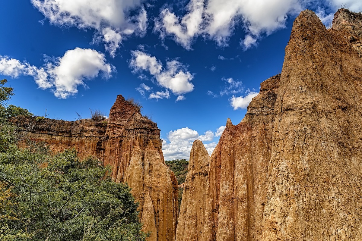 云南元谋《浪巴铺土林》(祝你元旦快乐)