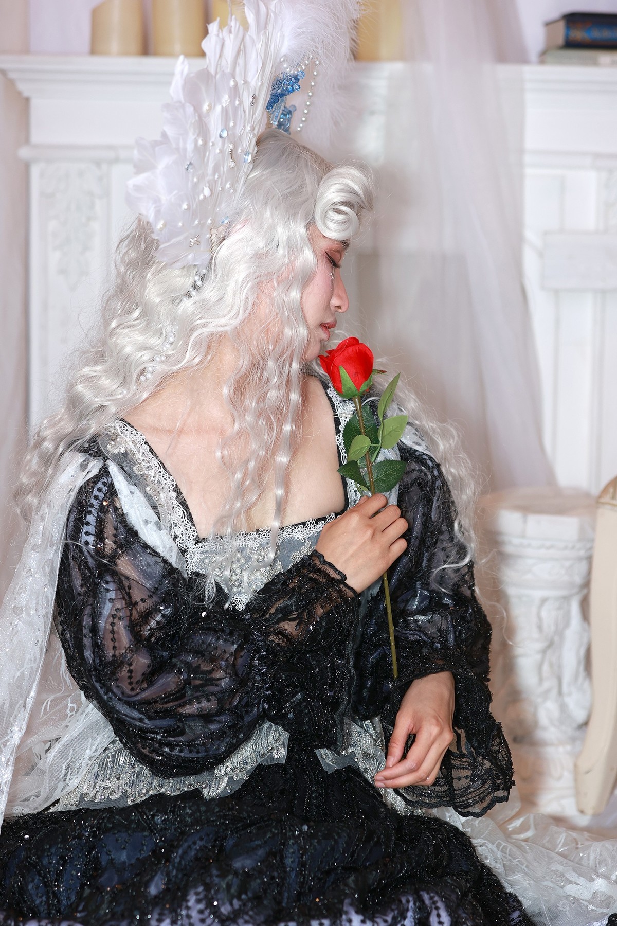 漂亮的角色扮演人像一组