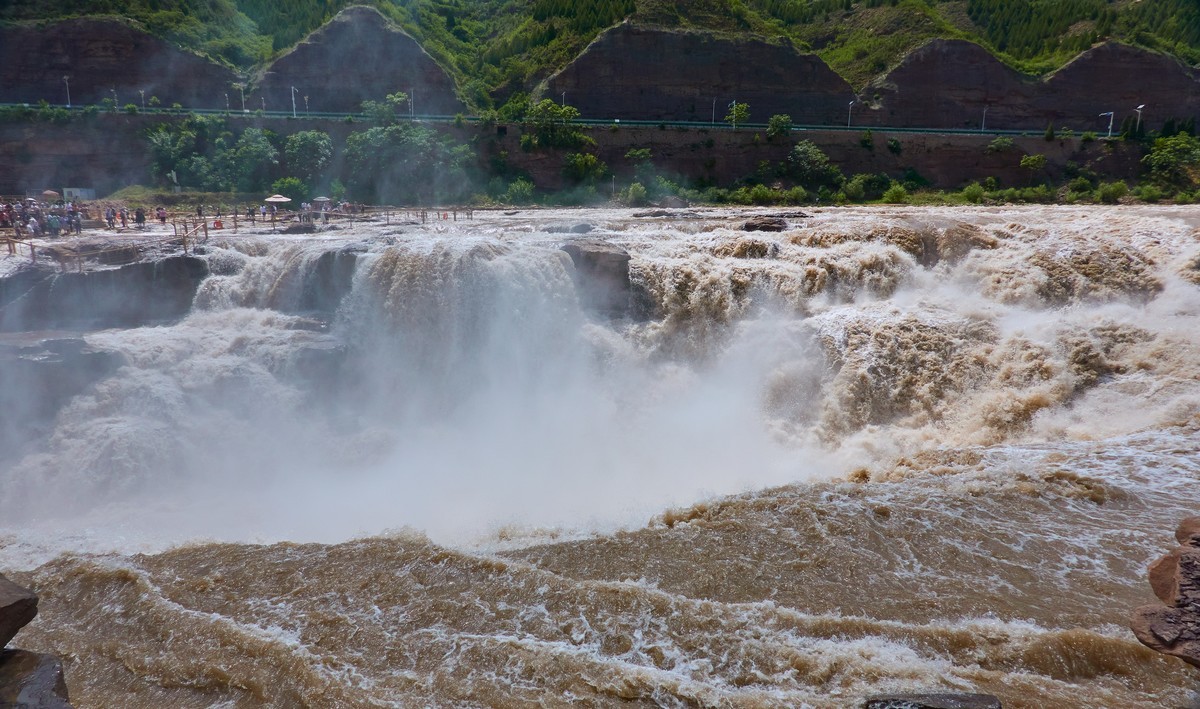壶口瀑布--山西侧