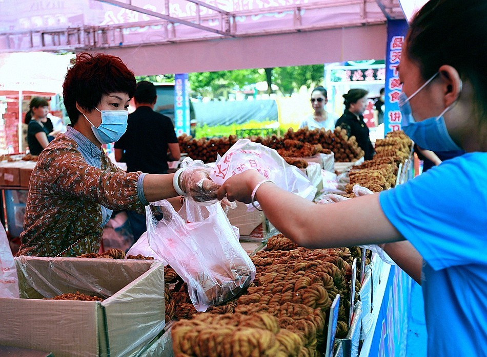 《不老松：纪实摄影》吃货展扫街：各种名吃大集合：真开胃啊！ (6)